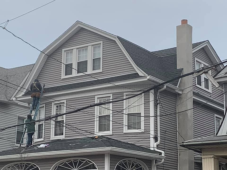 2nd image of 342 Hawthorne Ave