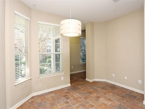 3rd image of 9925 Castlewood Dr