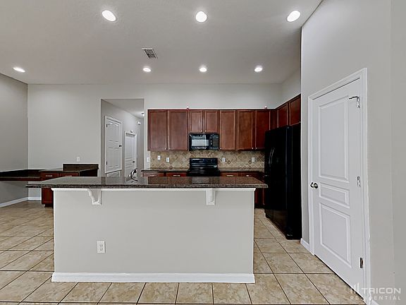 2nd image of 4642 Doral Park Ave