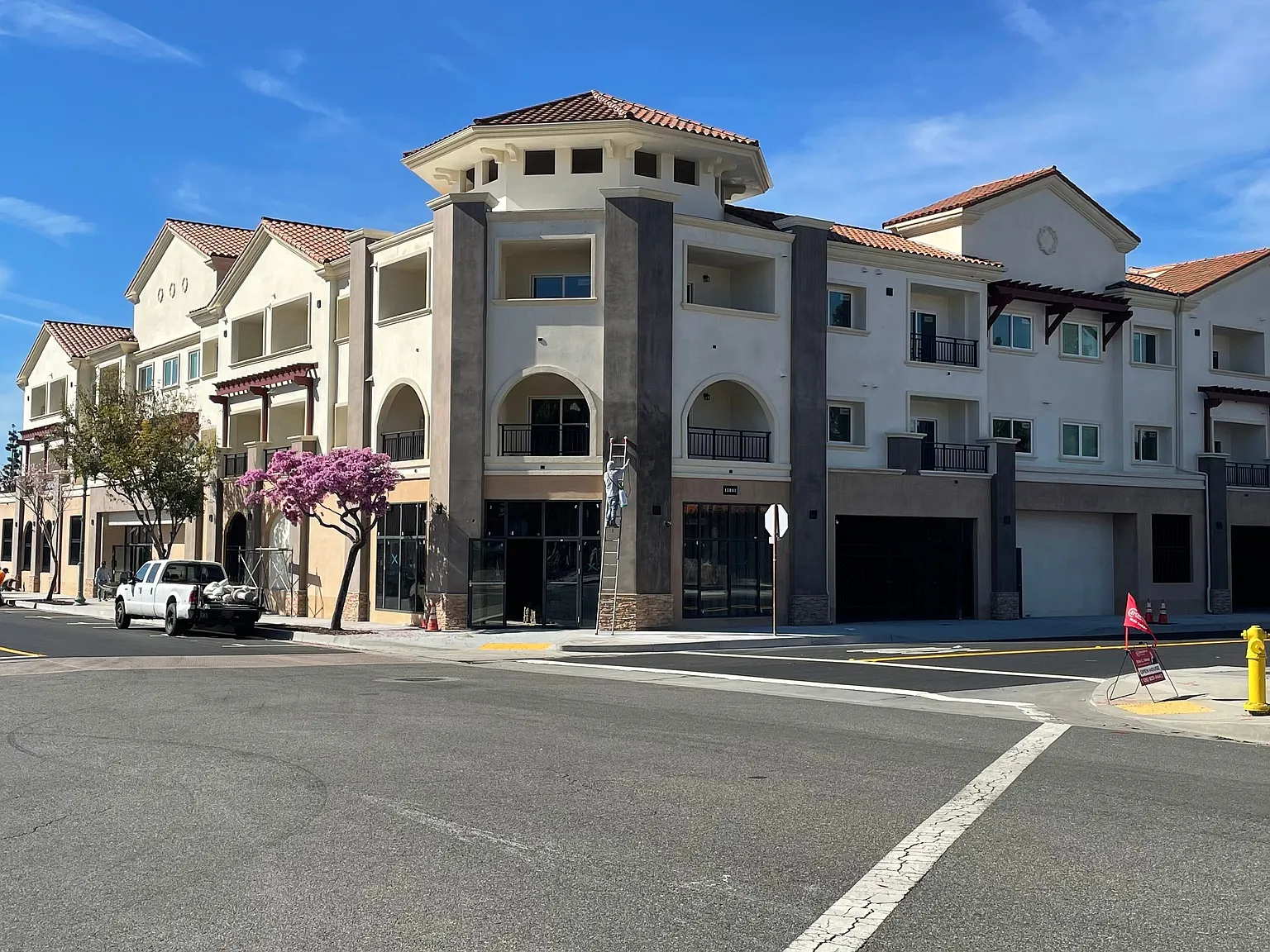 Main St — Photo 1