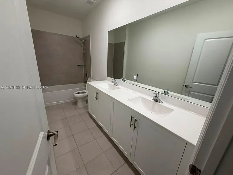 1409 SE 26th Ter — Photo 39