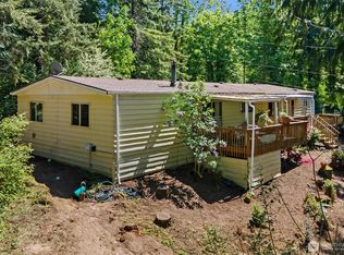 987 Rowe Rd, Camano Island, WA 98282