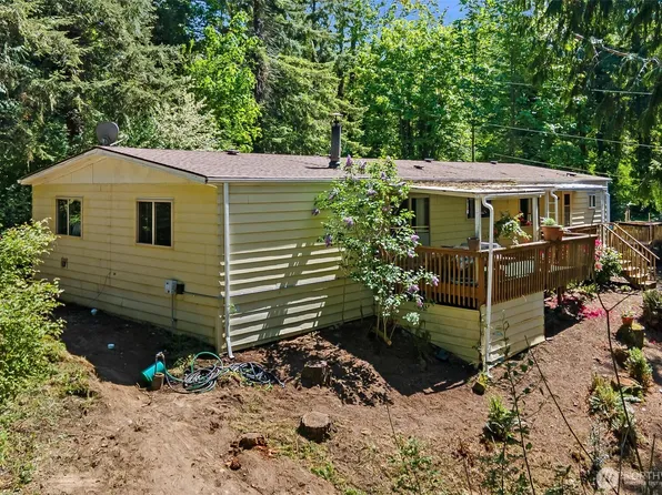 987 Rowe Road, Camano Island, WA 98282