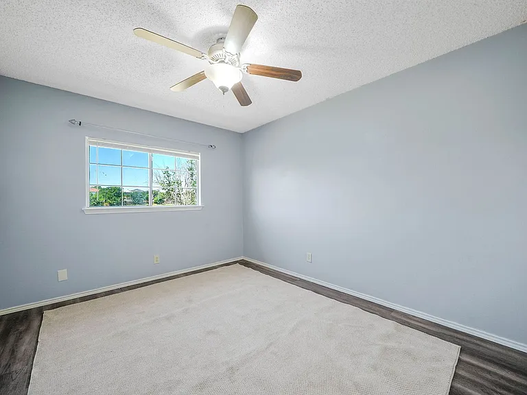 7839 Bypass Shls — Photo 16