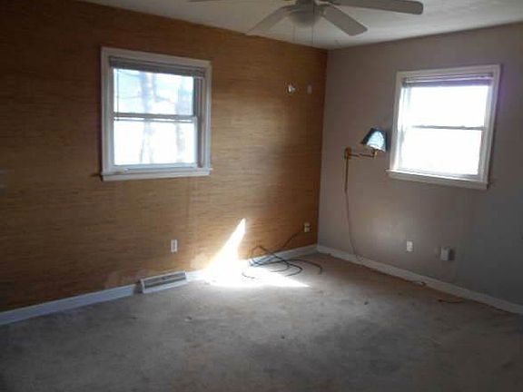 5th image of 5609 Halcun Dr