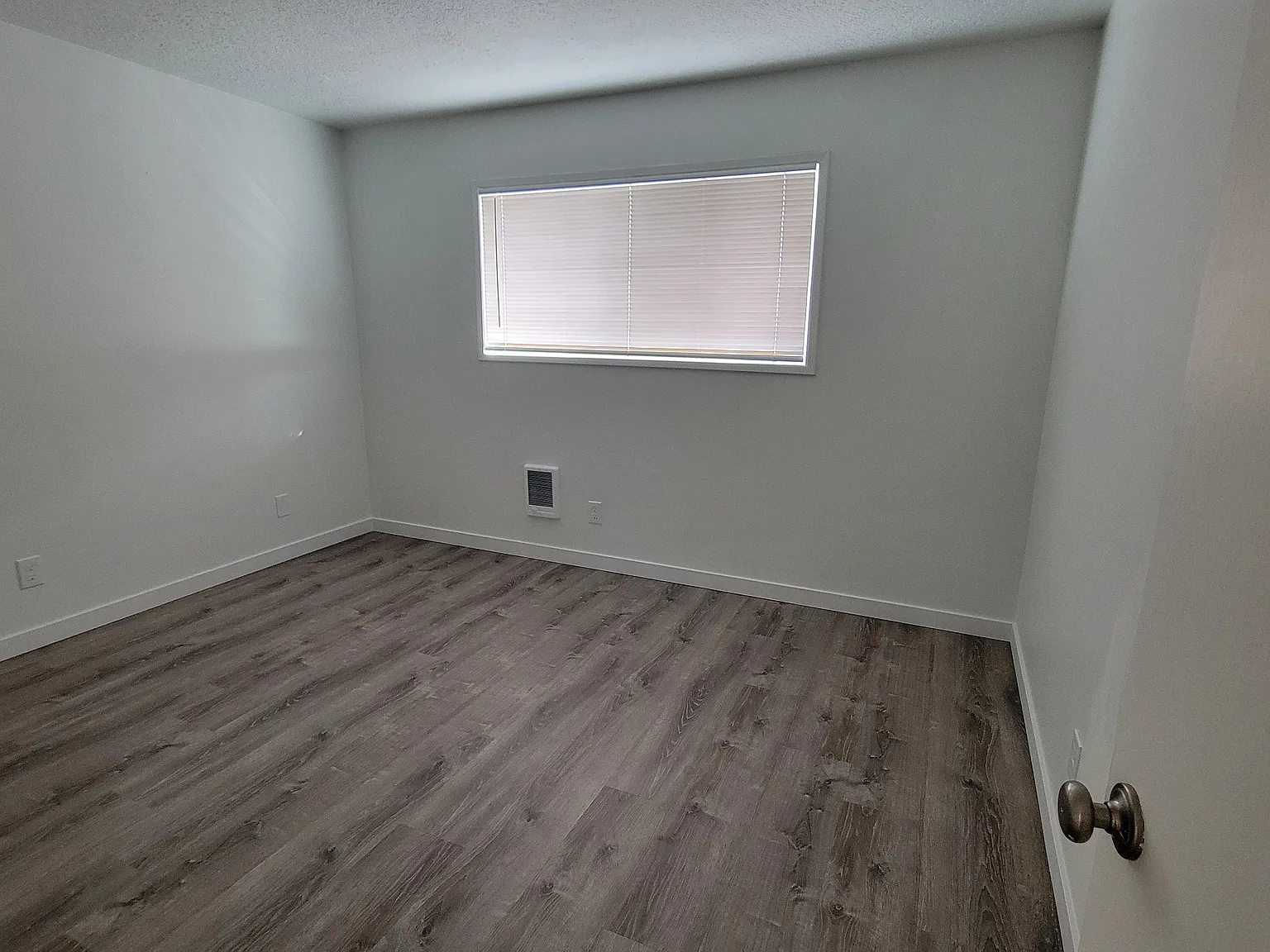 2 bed, 832 sqft, $1,450 — Photo 2