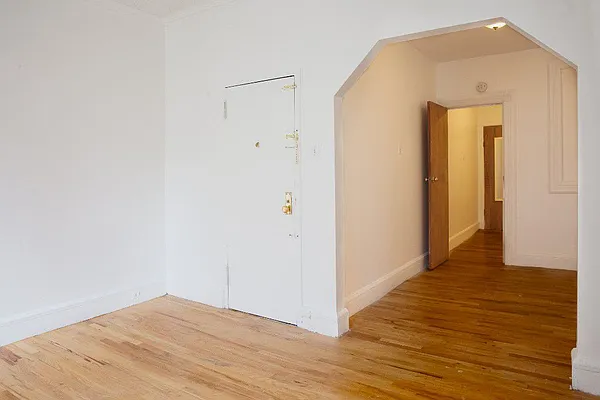 Rented by Bapple | media 24