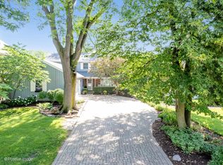 239 Middaugh Rd, Clarendon Hills, IL 60514