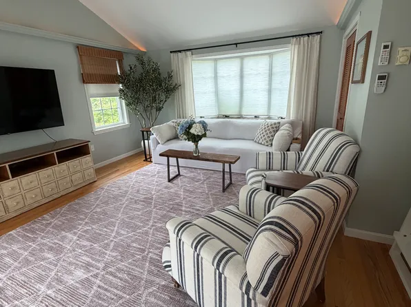 (undisclosed Address), South Kingstown, RI 02879