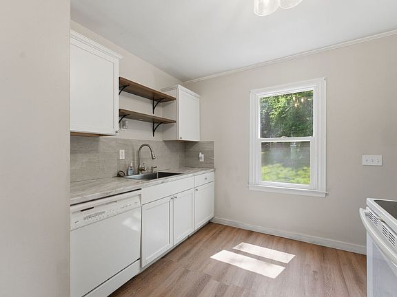 5th image of 1523 Kirkwood Blvd