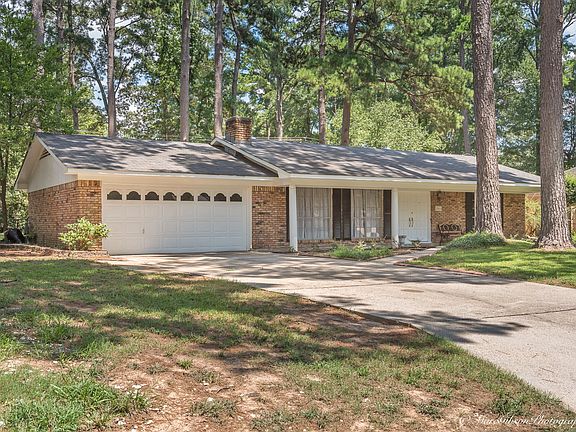 2nd image of 2066 Holly Oak Dr