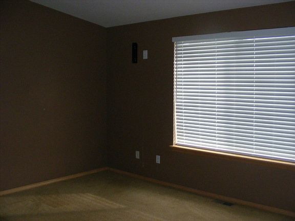 5th image of 15719 Topaz Dr SE