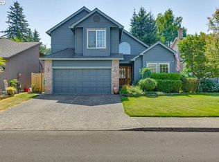 10570 SW River Dr, Tigard, OR 97224