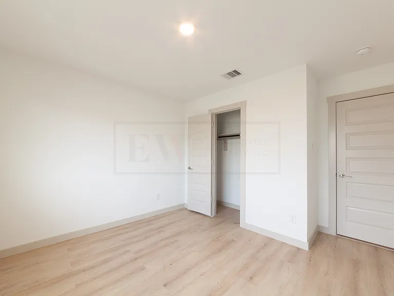 4010 Garver Grove Ln — Photo 7