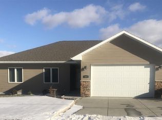 604 N 10th St, Dakota City, NE 68731