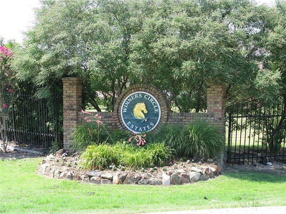 1st image of 1130 W Oaklawn Dr