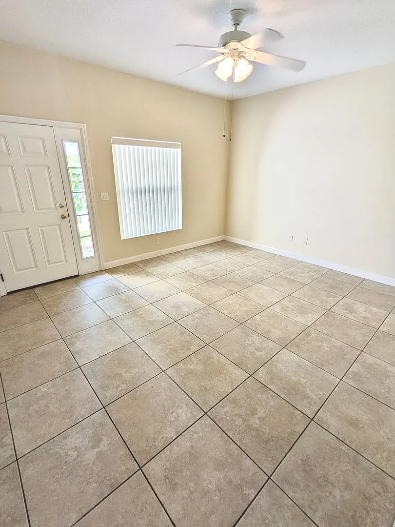 4 Bedroom Port Orange, Coquina Cove - Town West — Photo 3