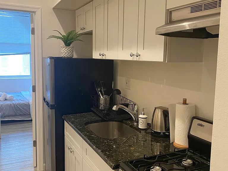 2402 Spruce St #1F — Photo 9
