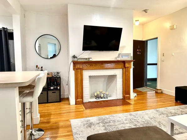 21 Westbourne Ter APT 1, Brookline, MA 02446