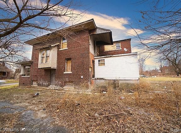 5th image of 59 Tuxedo St