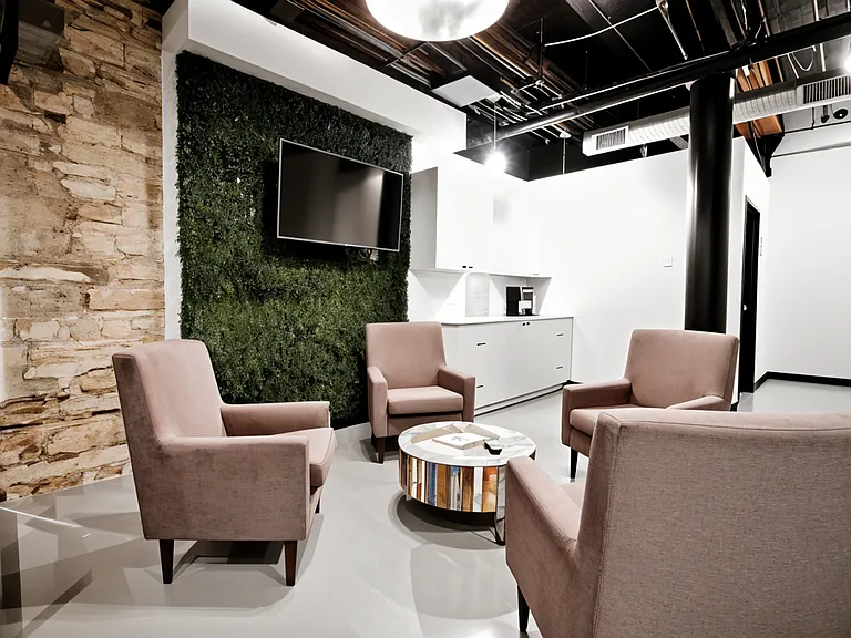 Landmark Lofts Apartments — Photo 17