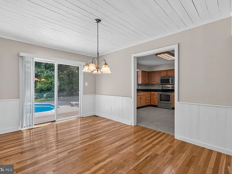 1527 Cold Bottom Rd — Photo 24