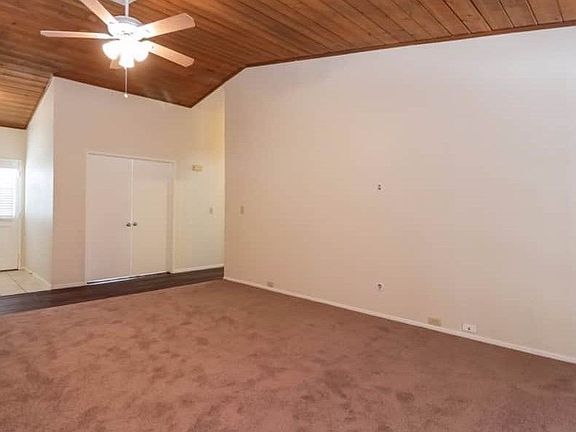 2nd image of 44412 Meadow Grove St