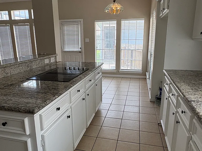 18934 Barry Ln — Photo 10