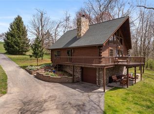 808 Locust Woods Ln, Tarentum, PA 15084