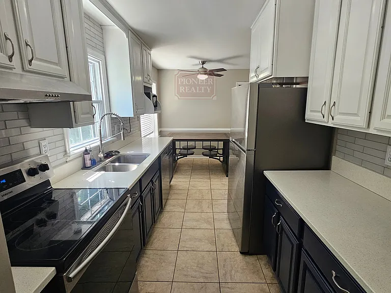 5305 Hill Dr — Photo 21