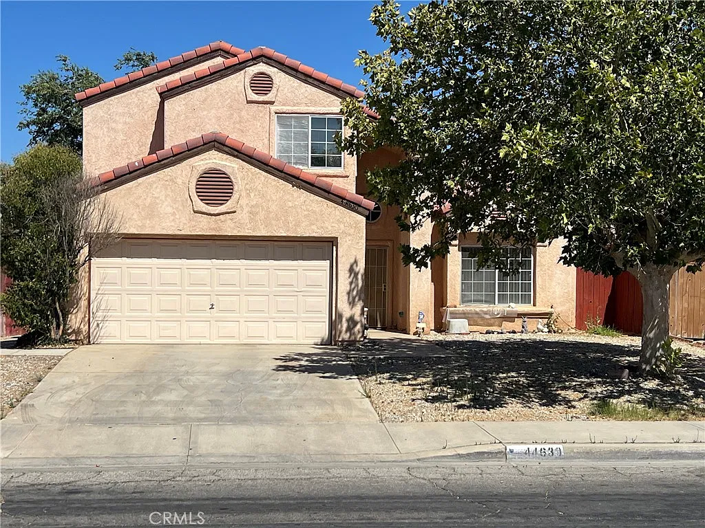3 bed, 2.5 bath, 1581 sqft, $2,800 — Photo 1