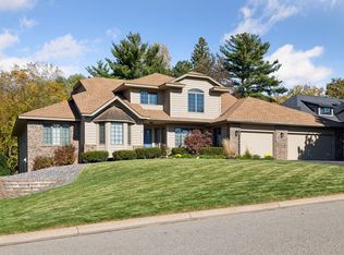 703 Wesley Ln, Mendota Heights, MN 55118