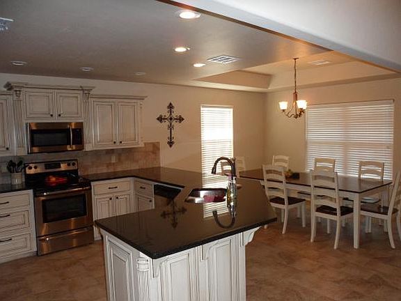 3rd image of 1407 Monarch Dr