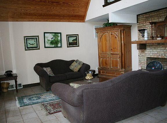 3rd image of 108 Birch Cir