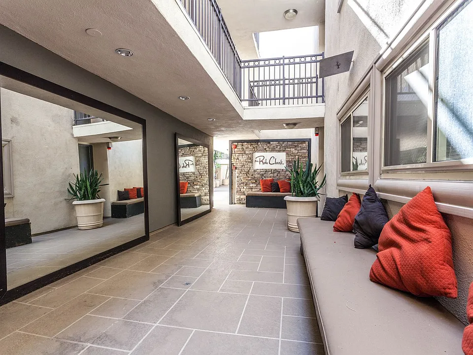 141 S Clark Dr #307