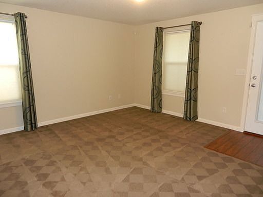3rd image of 13505 NE 50th Way