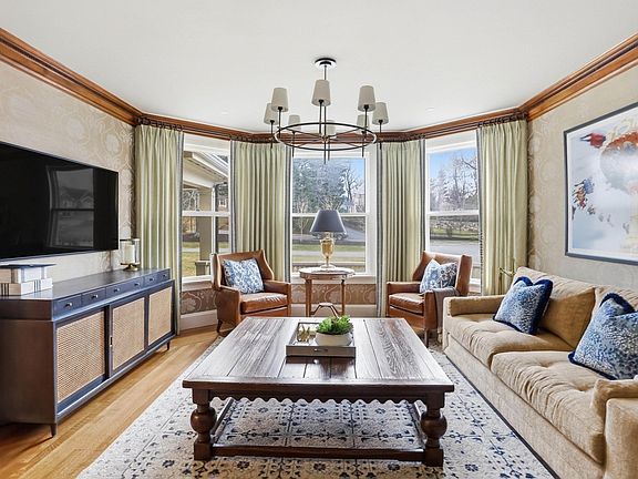 5th image of 4 Adams St