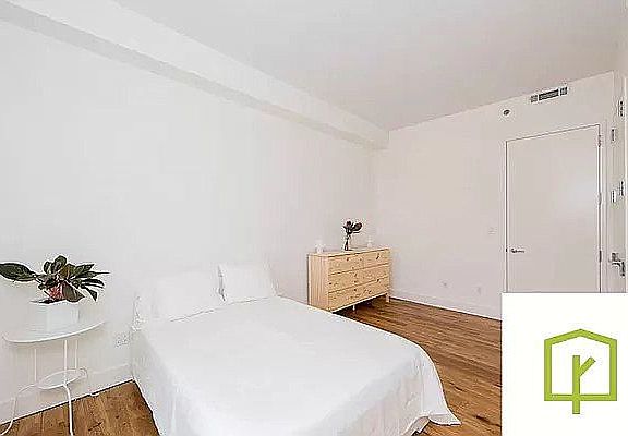 5th image of 73 Montrose Ave #3C