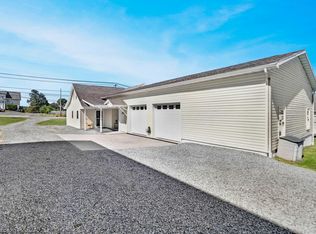 1523 Grafton Rd, Morgantown, WV 26508