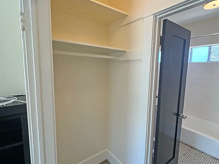 577 Walnut Ave #G — Photo 8