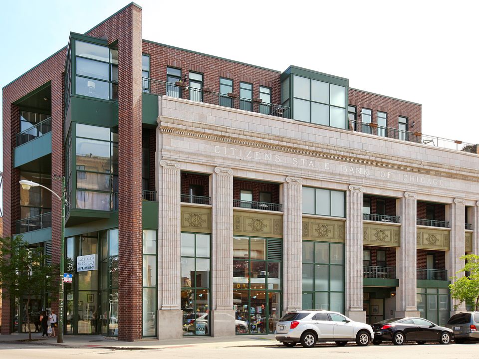 1st image of 1623 W Melrose St Unit 304