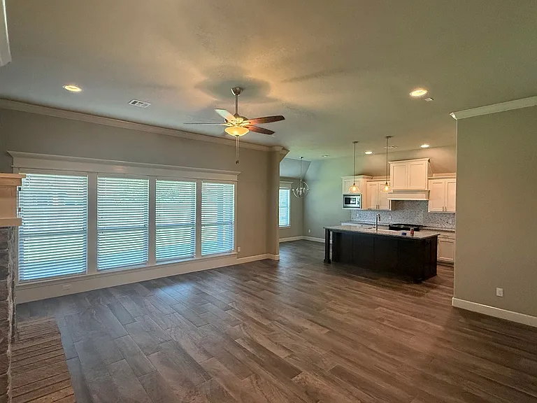 18805 Trailview Way — Photo 2