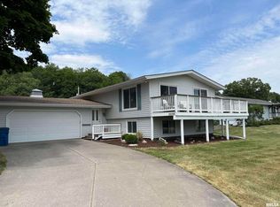 28306 220th St, Le Claire, IA 52753