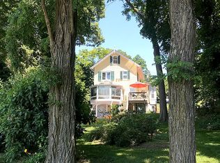 43 E Shore Rd, Halesite, NY 11743