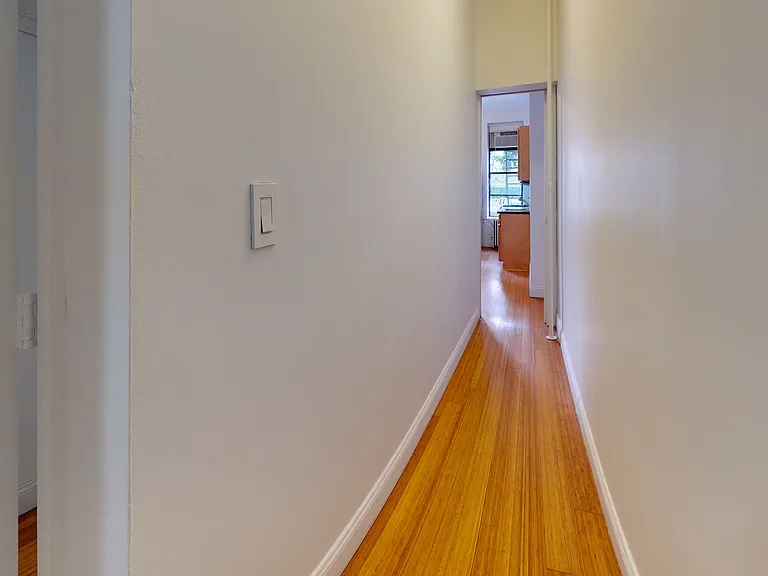 146 Wythe Ave #2R — Photo 8