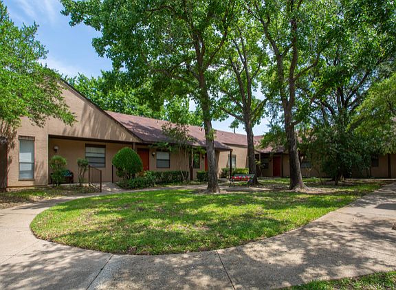2nd image of 1716 S Edmonds Ln #13