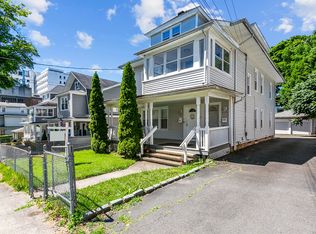 351 Gurdon St, Bridgeport, CT 06606