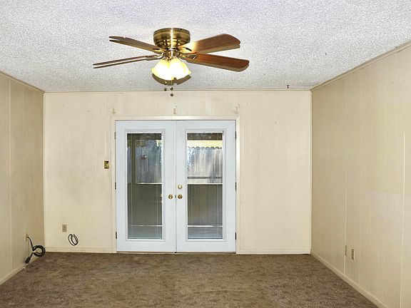4th image of 600 Deerwood Dr