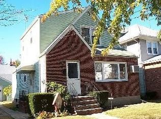 18 Belmont Ave, Floral Park, NY 11001