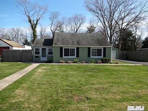 3rd image of 6 Linda Ln